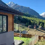 Luxury Panoramic View Fireplace Sauna Garden