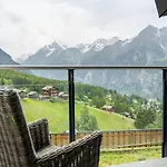 Luxury Panoramic View Fireplace Sauna Garden