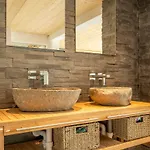 Luxury Panoramic View Fireplace Sauna Garden * 그라켄