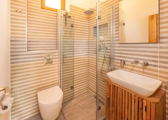 Luxury Panoramic View Fireplace Sauna Garden شاليه *